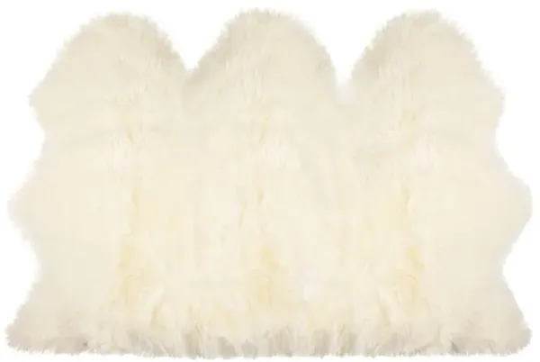 3'x5' Mary Handmade Sheepskin Rug - Natural - Handcrafted - Ivory - Ivory