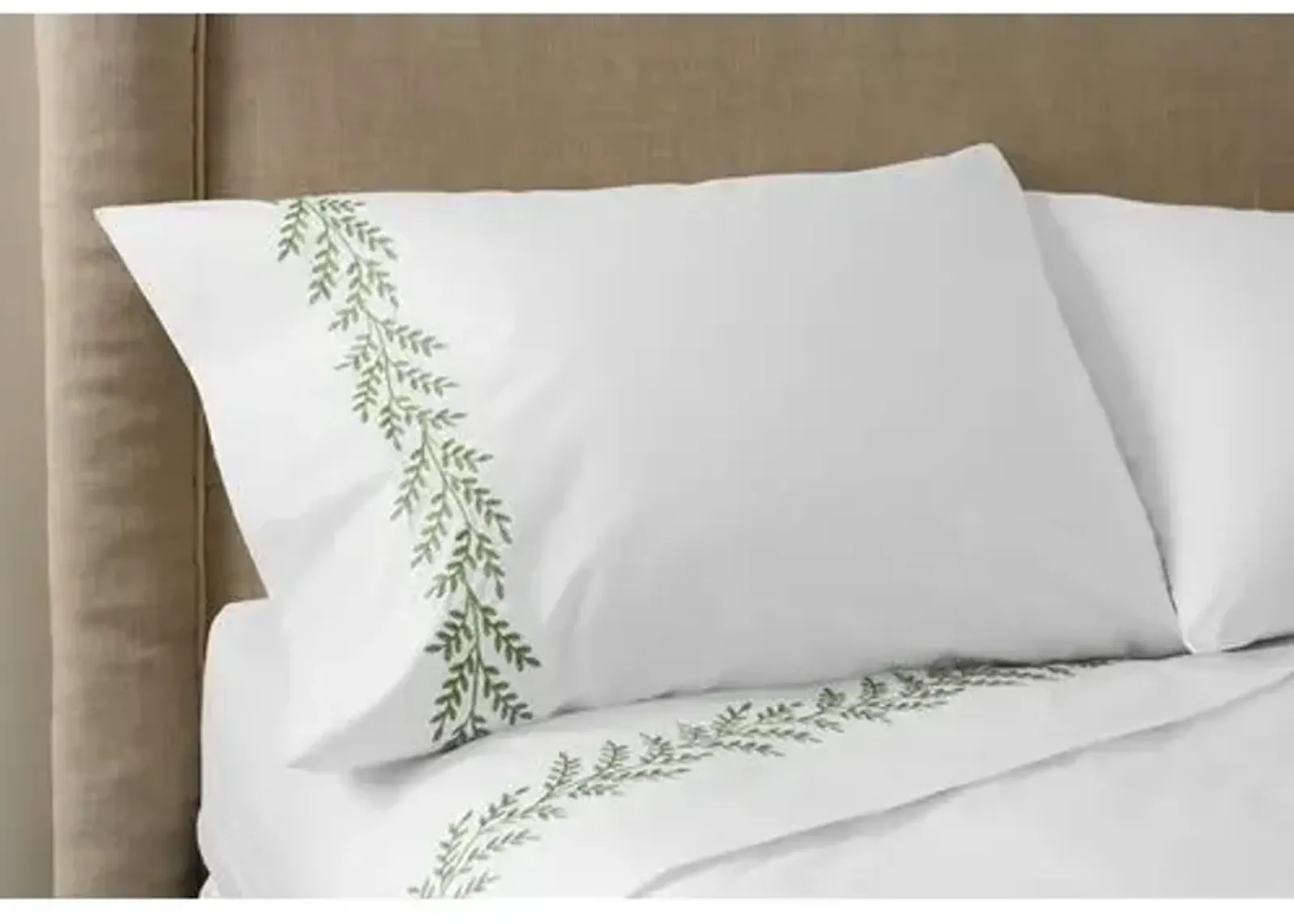 Willow Sheet Set - Green - Hamburg House - White, 300 Thread Count, Egyptian Cotton Sateen, Soft and Luxurious