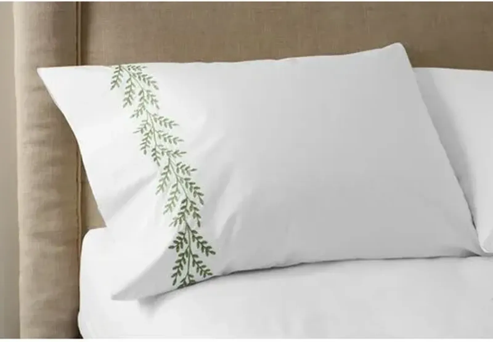 Set of 2 Willow Pillowcases - White/Green - Hamburg House