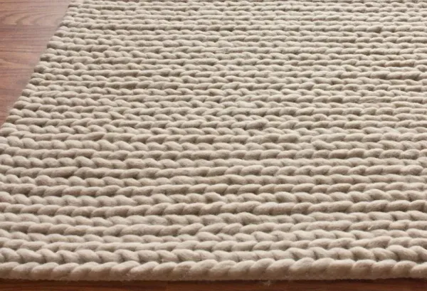 Turnbull Rug, Ivory