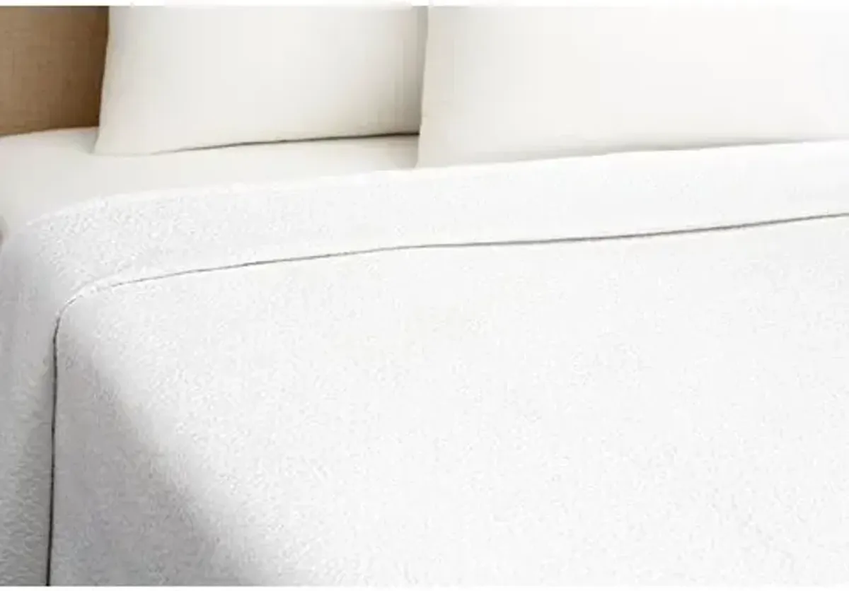 Vermicelli Coverlet - White - Belle Epoque