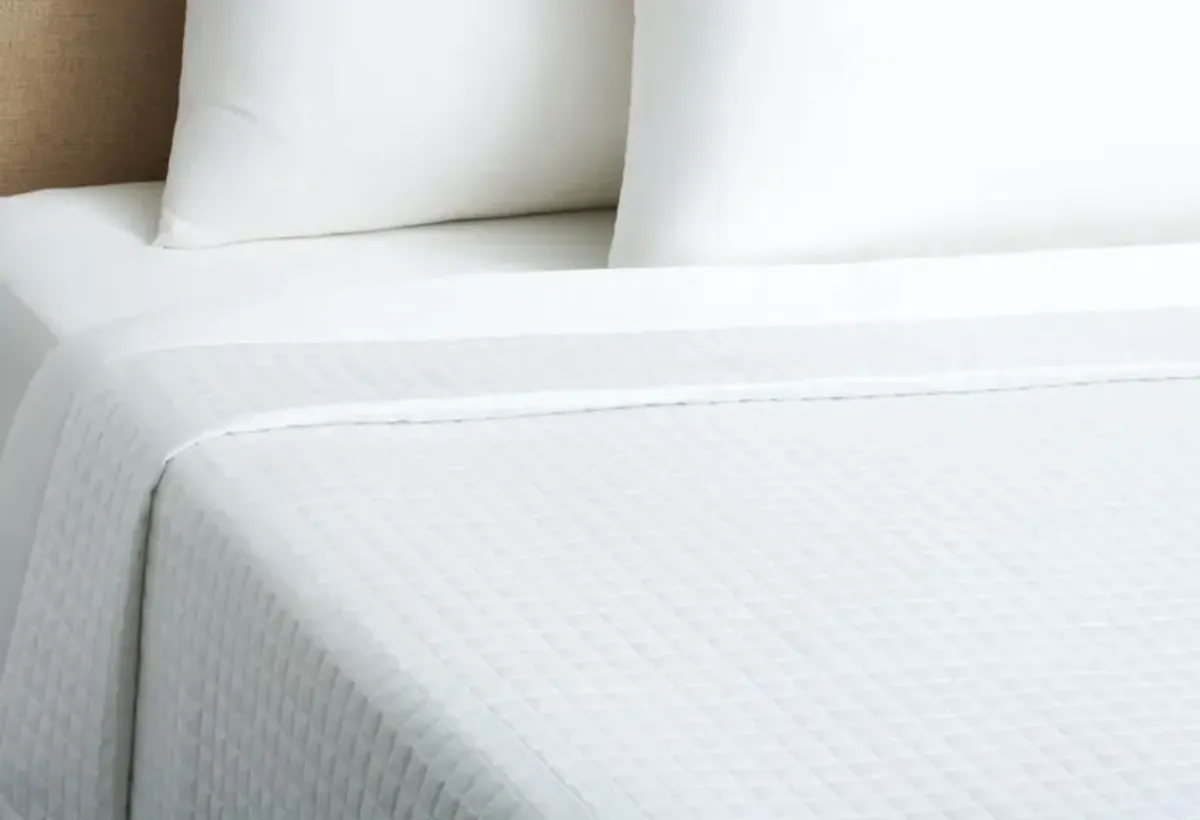 Cotton Quilted Coverlet - White - Belle Epoque