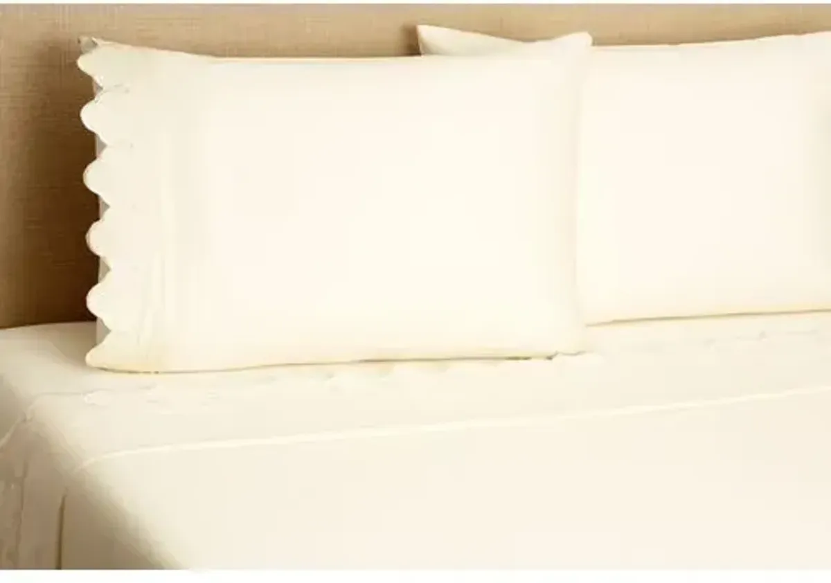 Scallop Sheet Set - Ivory - Belle Epoque, 300 Thread Count, Egyptian Cotton Sateen, Soft and Luxurious