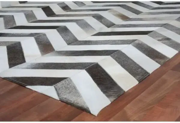 Chevron Hide - Gray/White - Exquisite Rugs - Gray - 5'x8'