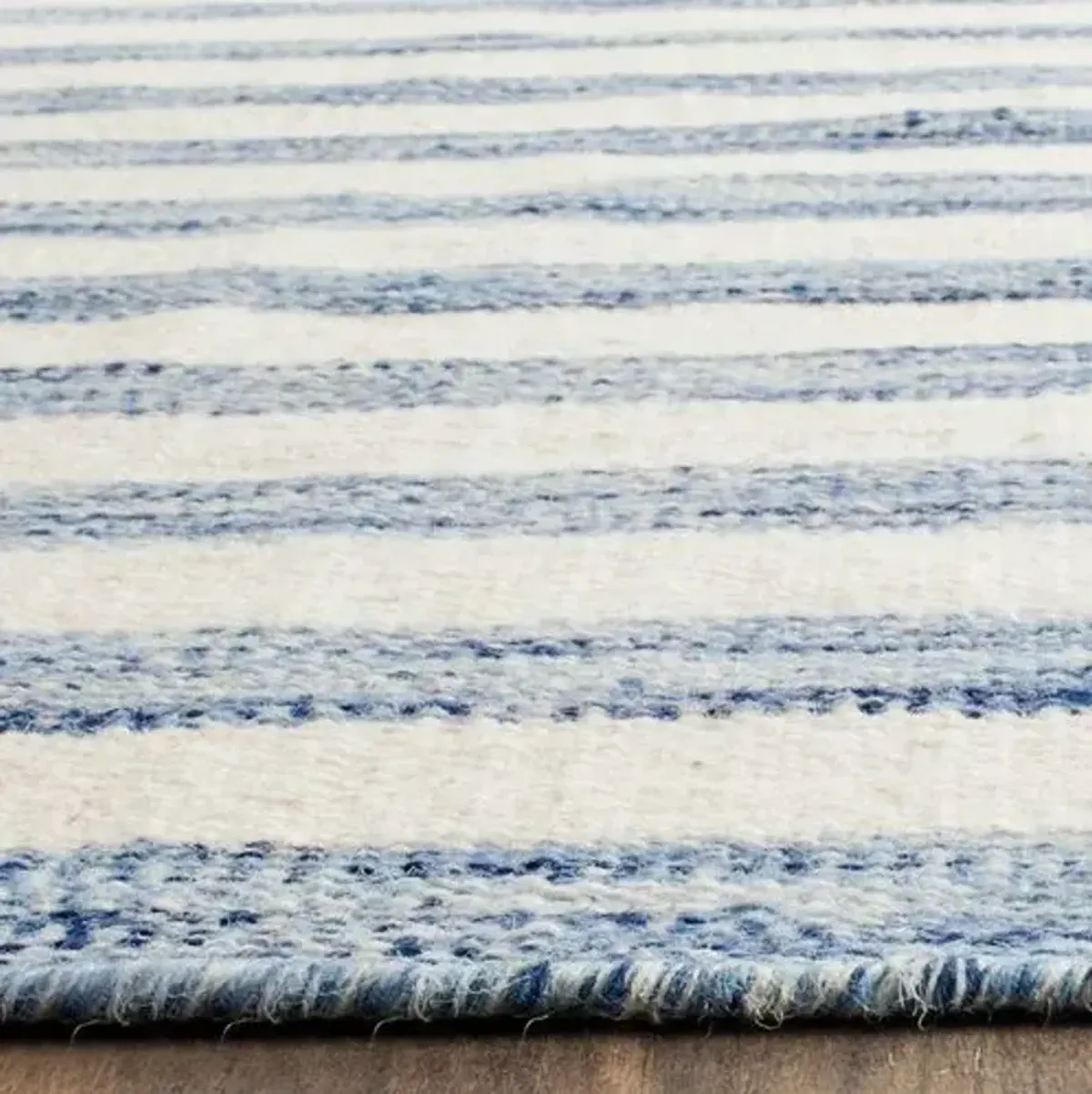 Anyu Flat-Weave Rug - Blue - Blue