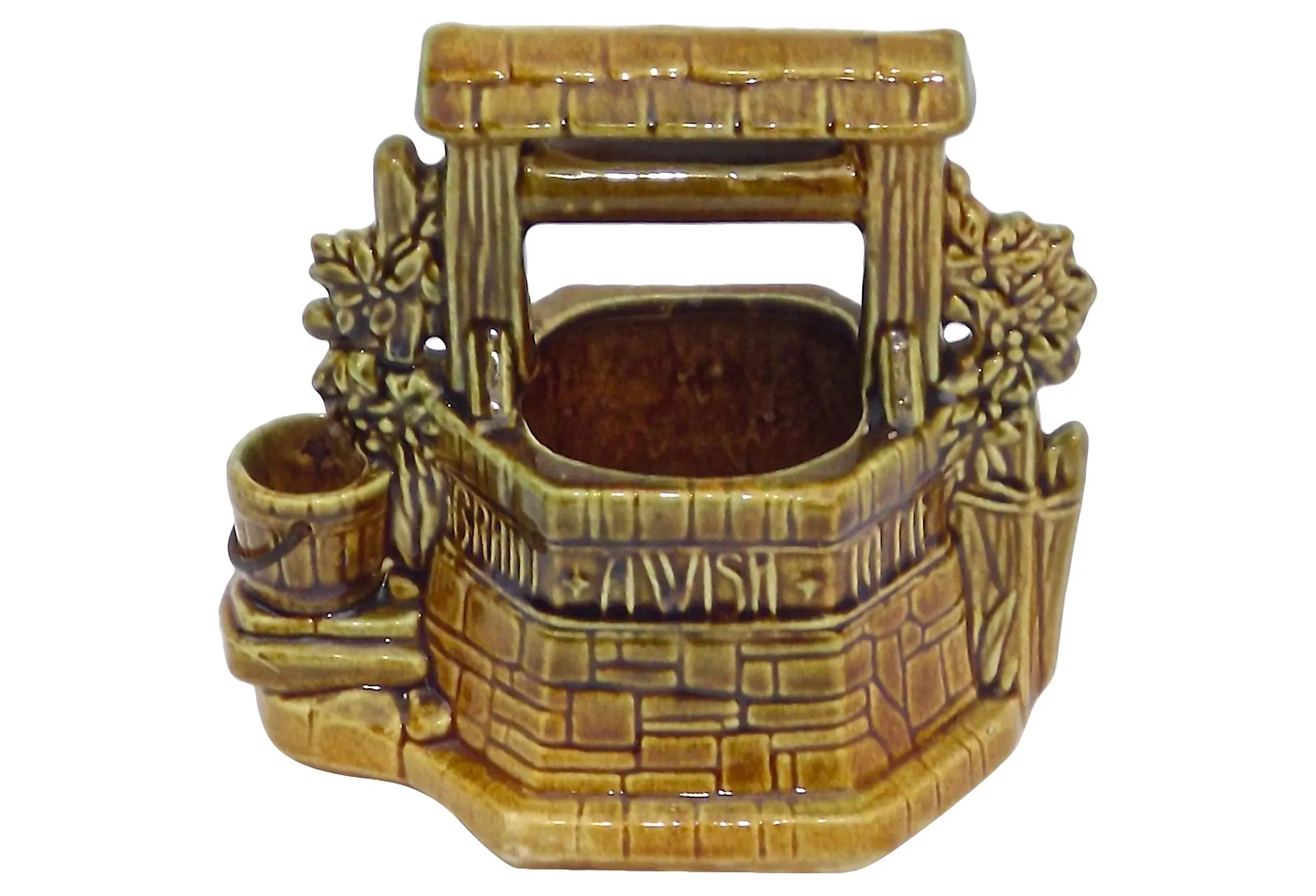 Ceramic McCoy Wishing Well Outdoor Cachepot - Vermilion Designs - Beige