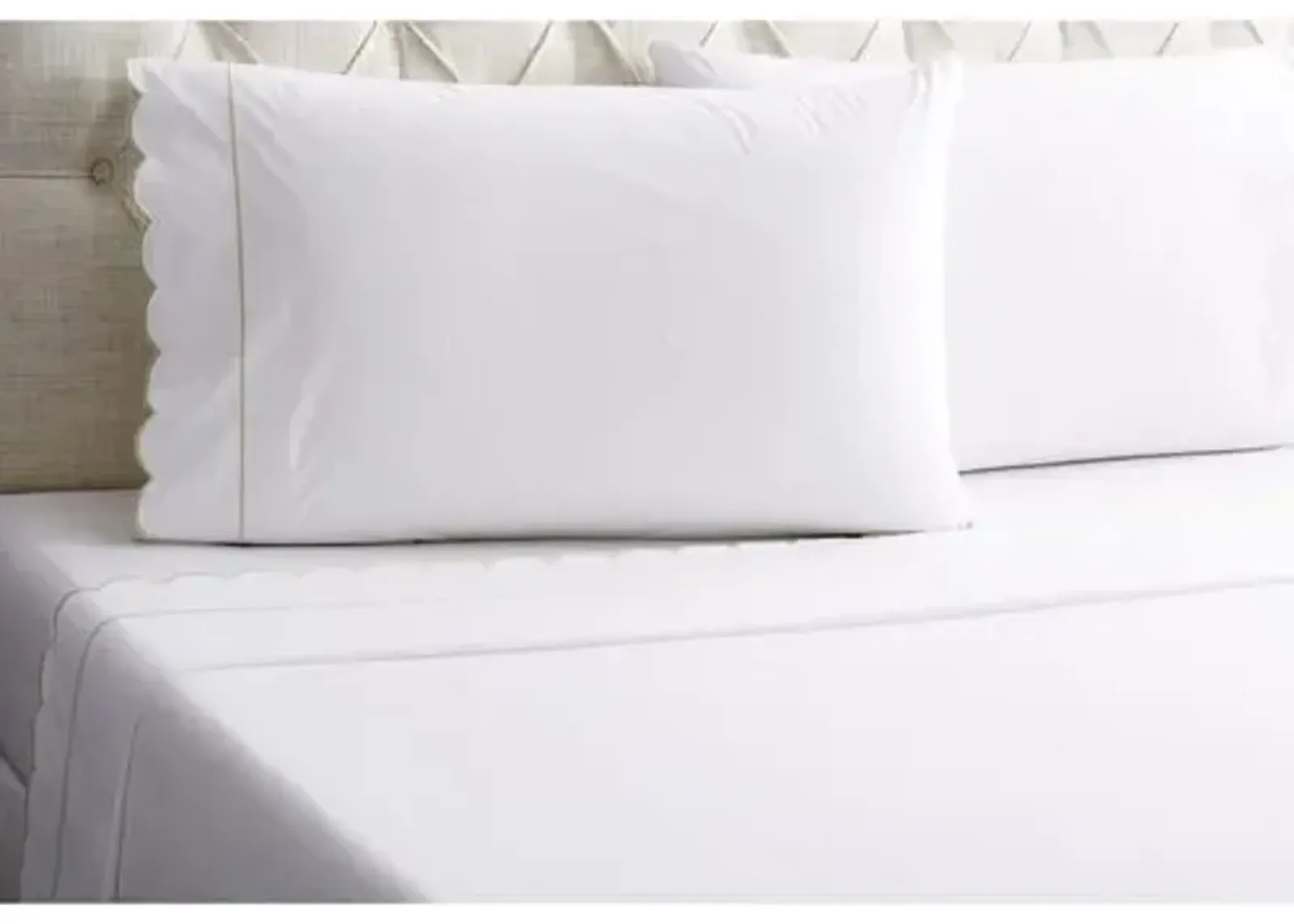 Ruffle Scallop Sheet Set - Ivory - Hamburg House - White, 300 Thread Count, Egyptian Cotton Sateen, Soft and Luxurious