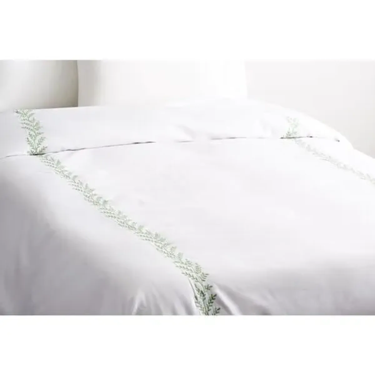 Willow Embroidered Coverlet - Hamburg House - Green