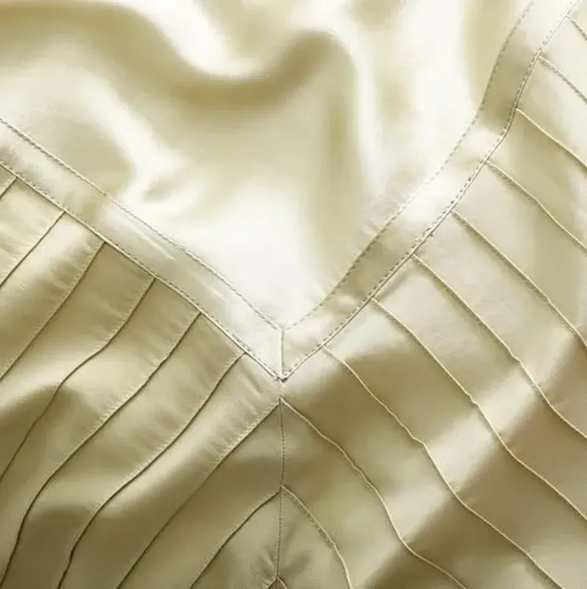 French Pleat Silk Throw - Kumi Kookoon - Green