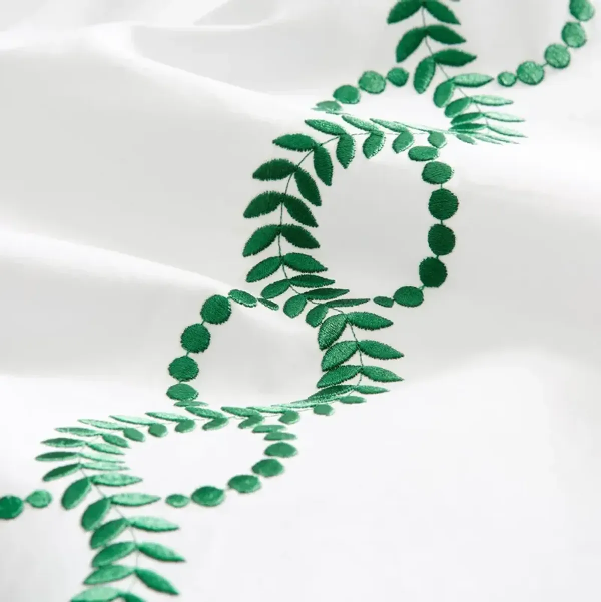 Wheat Sheet Set - White/Green - Hamburg House, 300 Thread Count, Egyptian Cotton Sateen, Soft and Luxurious