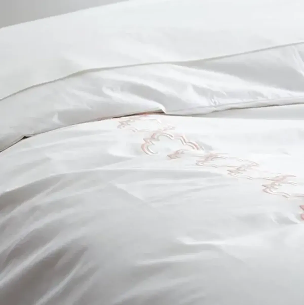 Quatrefoil Embroidered Duvet - Hamburg House - White