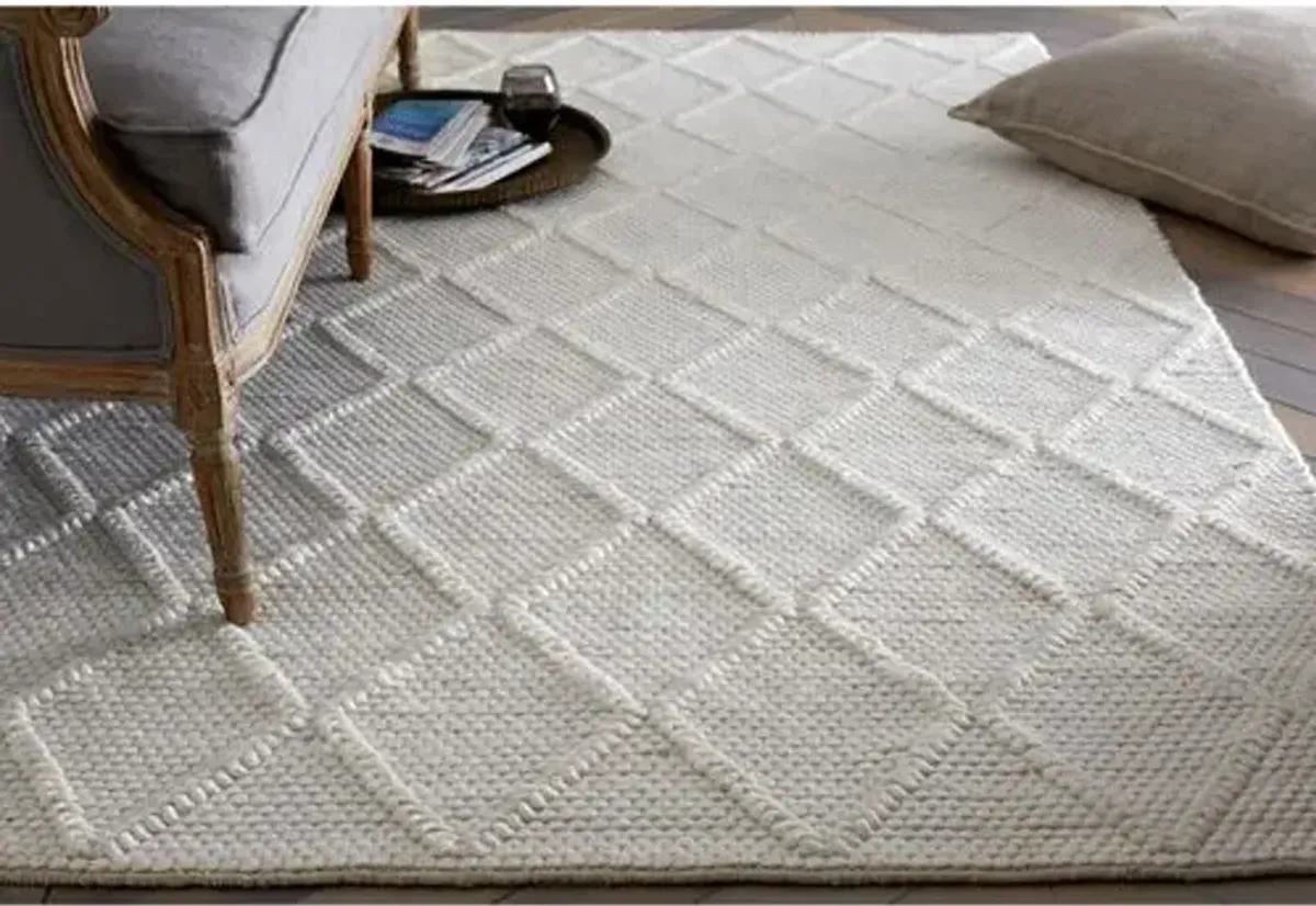 Iyabo Rug - Ivory - Ivory