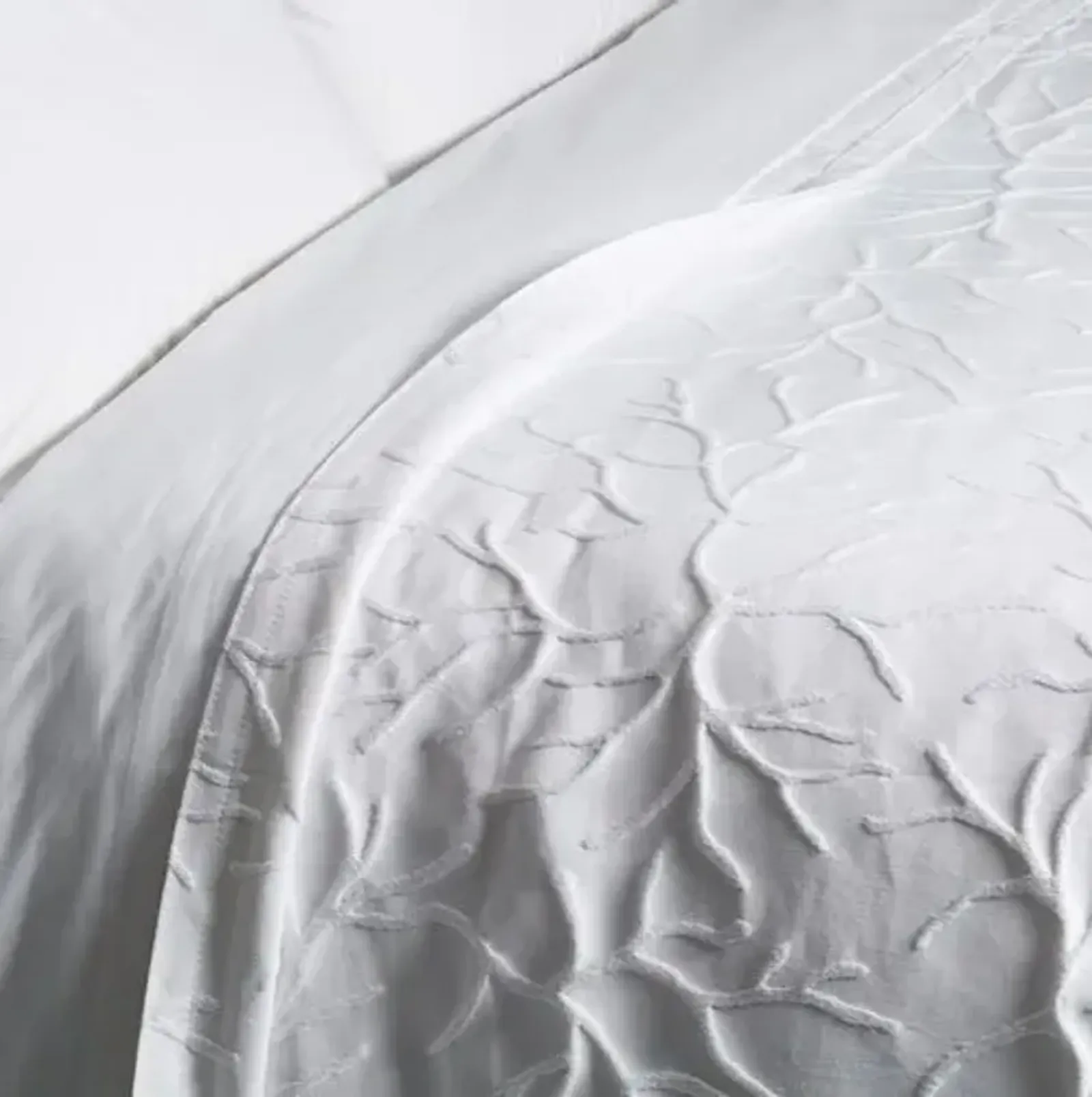 Glory Coverlet - White - Belle Epoque