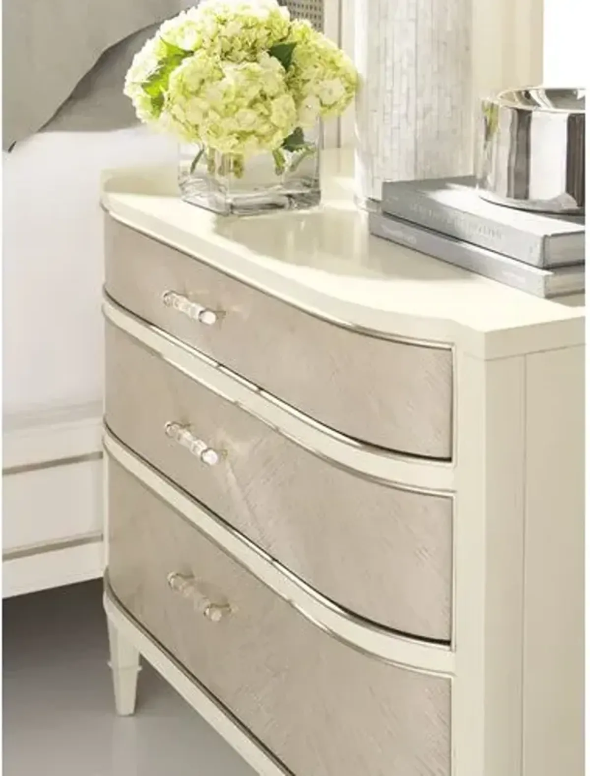 Vilma Nightstand - Ivory/Pale Gray