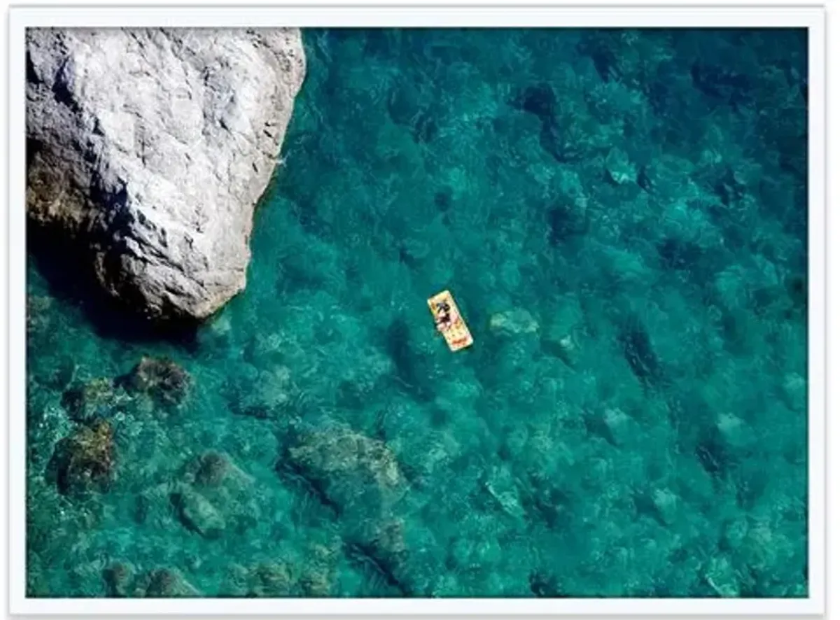 Judith Gigliotti - Vicino Alla Roccia Photograph - Green