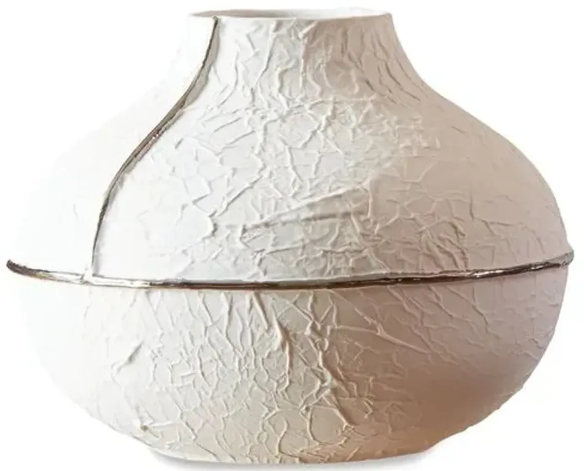 11" Parchment Wide Vase - Matte White/Silver - Global Views