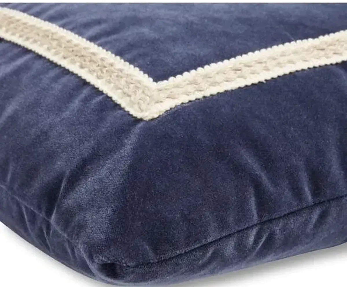 Mallory 19x19 Pillow - Navy Velvet