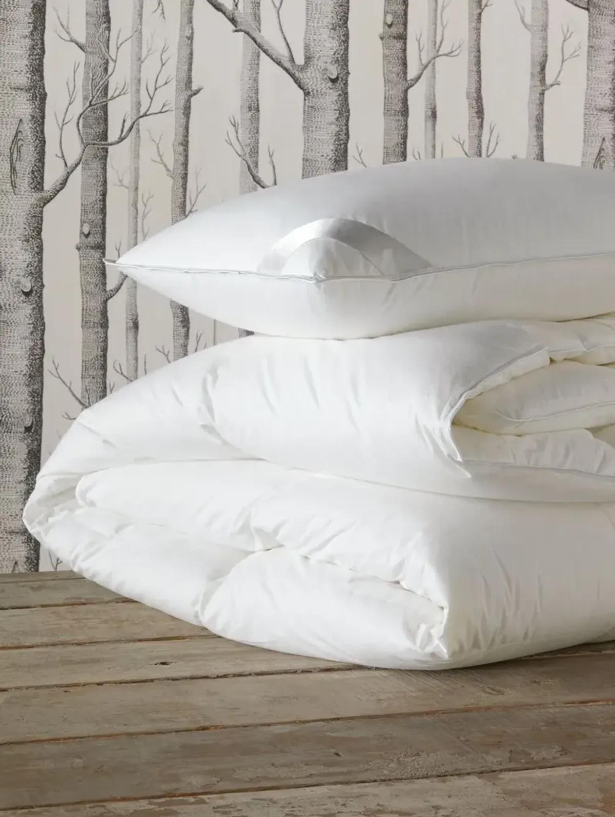 Celesta Medium-Weight Comforter, White