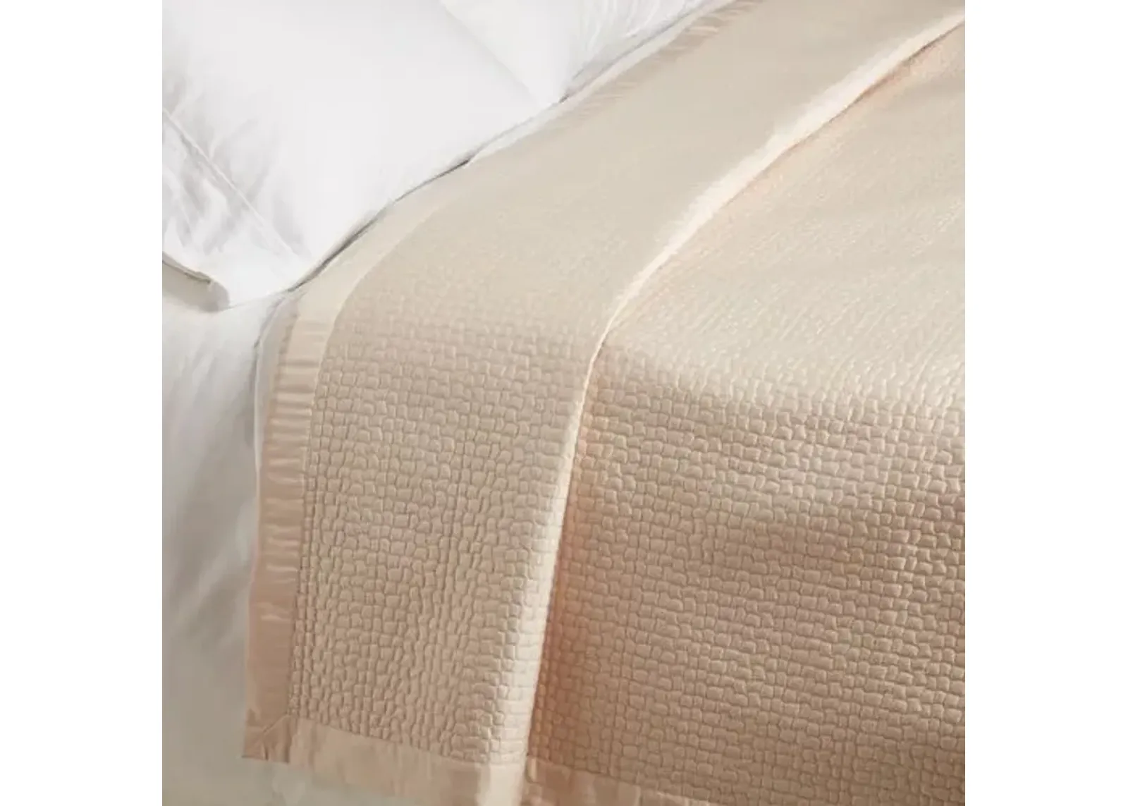 Hamilton Coverlet - Peacock Alley - Beige