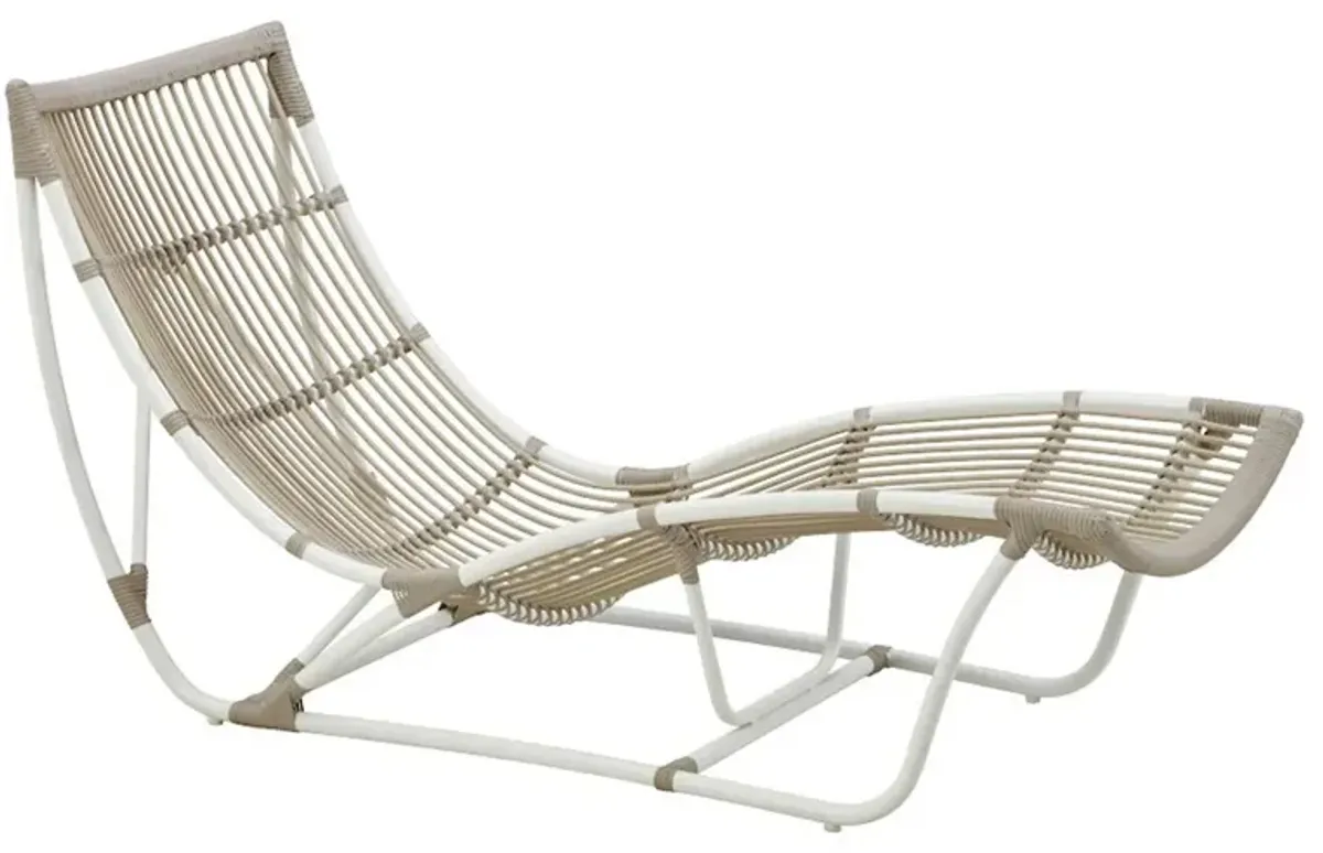 Michelangelo Outdoor Chaise, Dove White