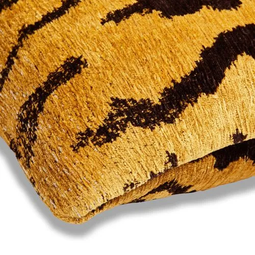 Alfie 15x23 Lumbar Pillow - Tiger Chenille
