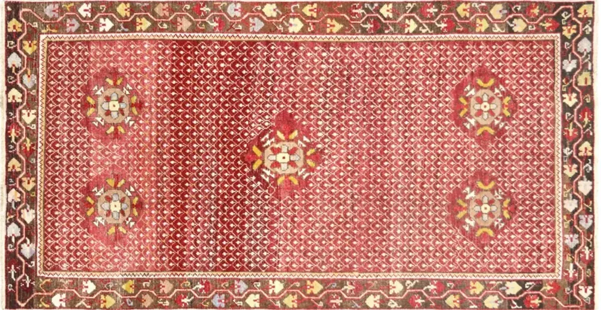 1960s Turkish Oushak Rug - 3'11" x 7'4" - Nalbandian - Red - Red