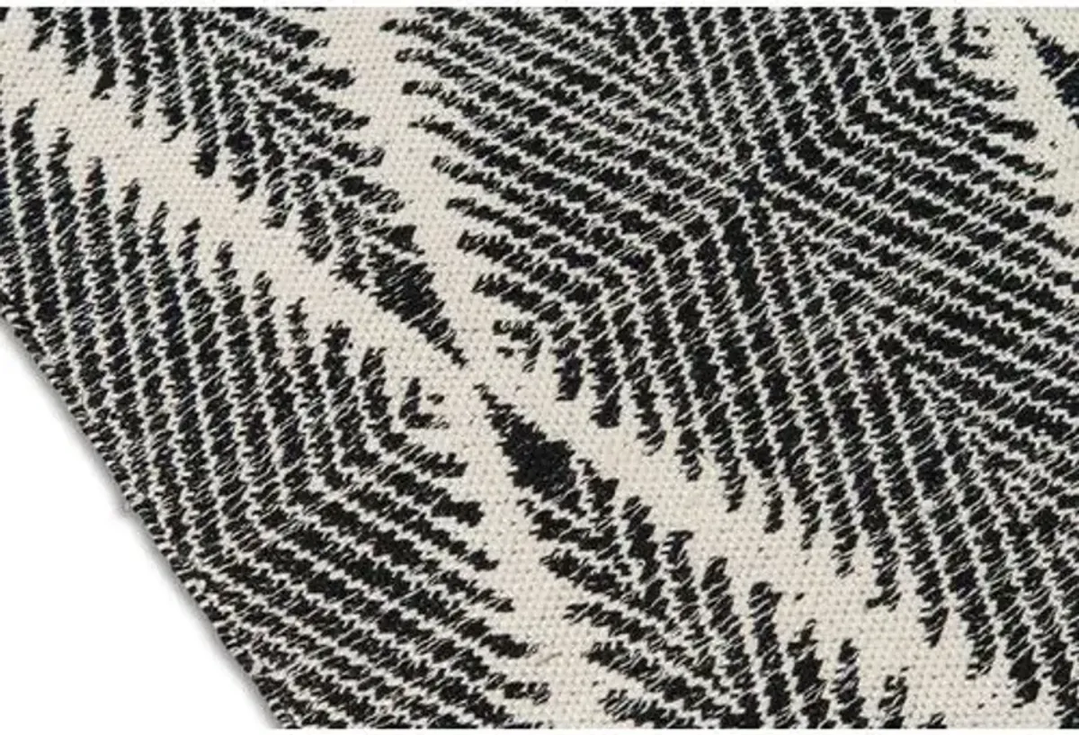 Beacon Outdoor Rug - Black - Erin Gates - Black