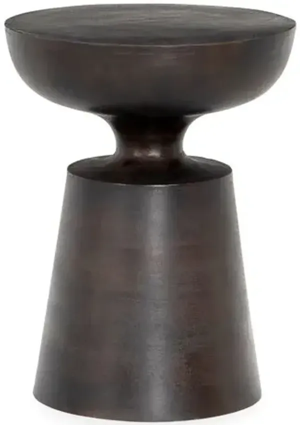 Jaxon End Outdoor Table - Antique Rust