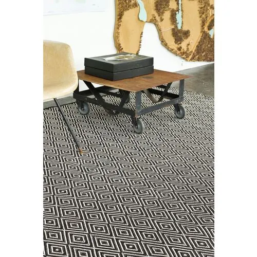 Diamond Indoor/Outdoor Rug - DASH & ALBERT - Black - Black