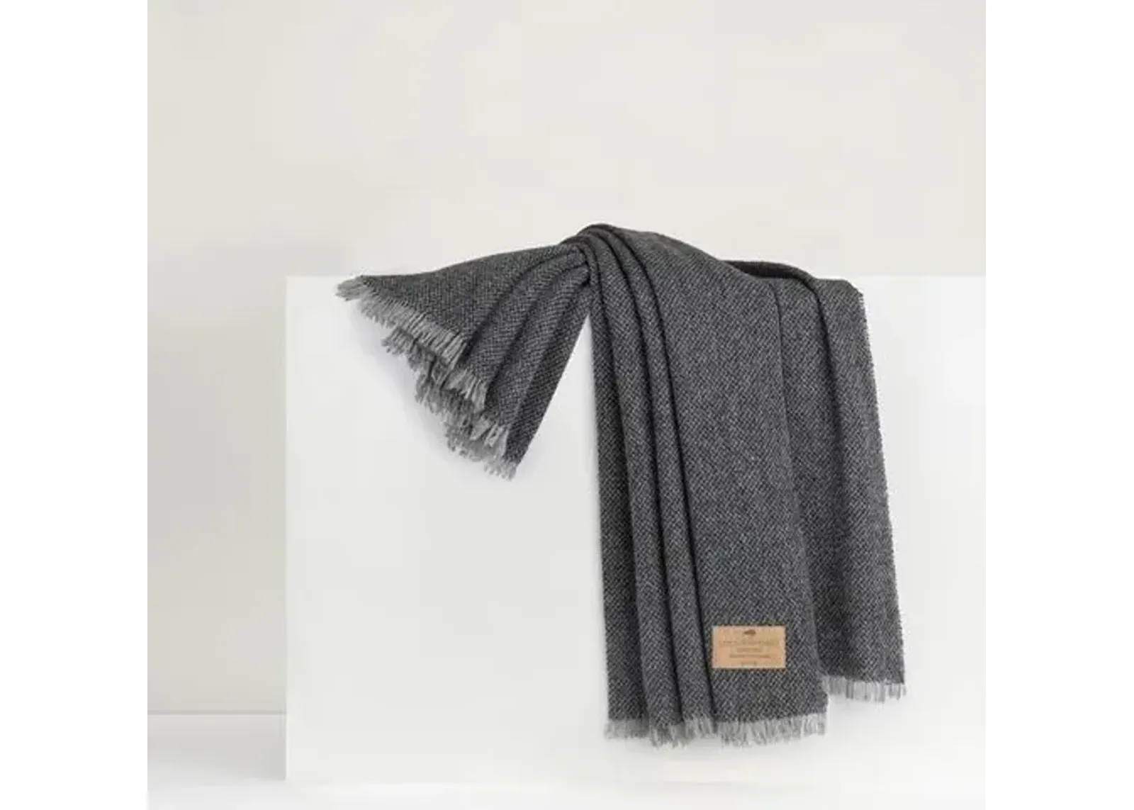 Italian Luna Cashmere Throw - Lands Downunder - Gray