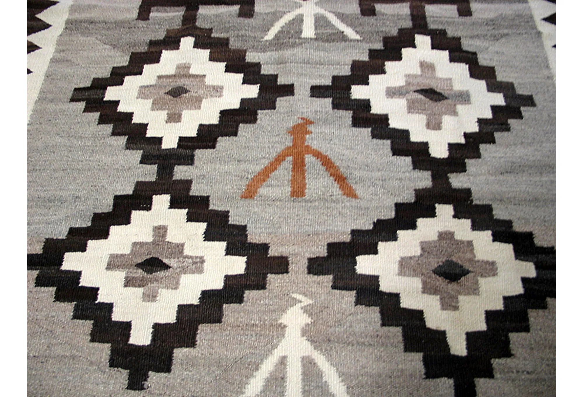 Navajo Rug - 4'2" x 6'9" - Gray - Gray