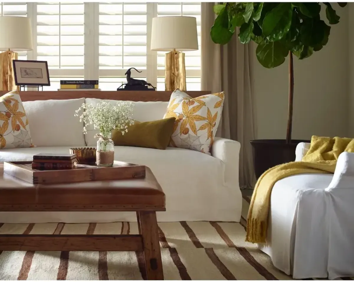 Lady Sofa, Off-White Linen