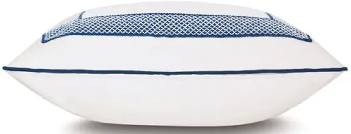 Willa 20x20 Outdoor Pillow - White/Navy