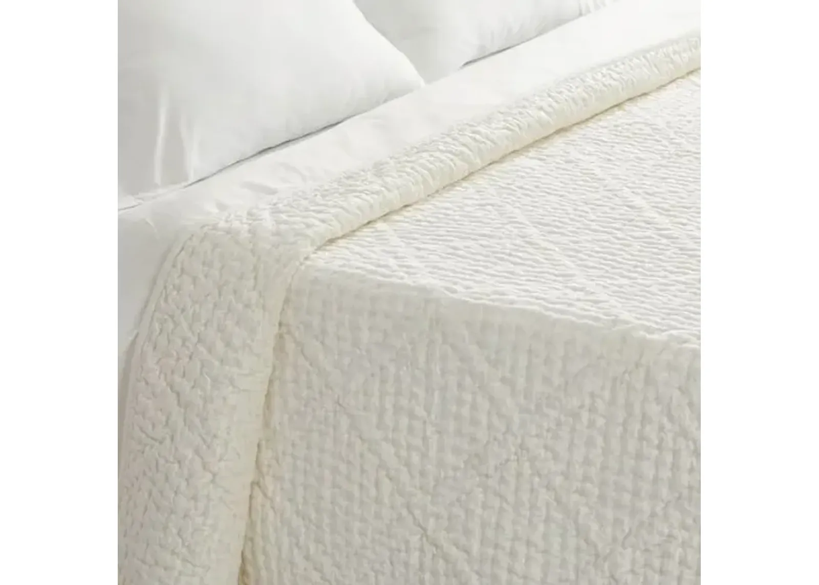 Parisienne Velvet Quilt - Dove White - Pine Cone Hill