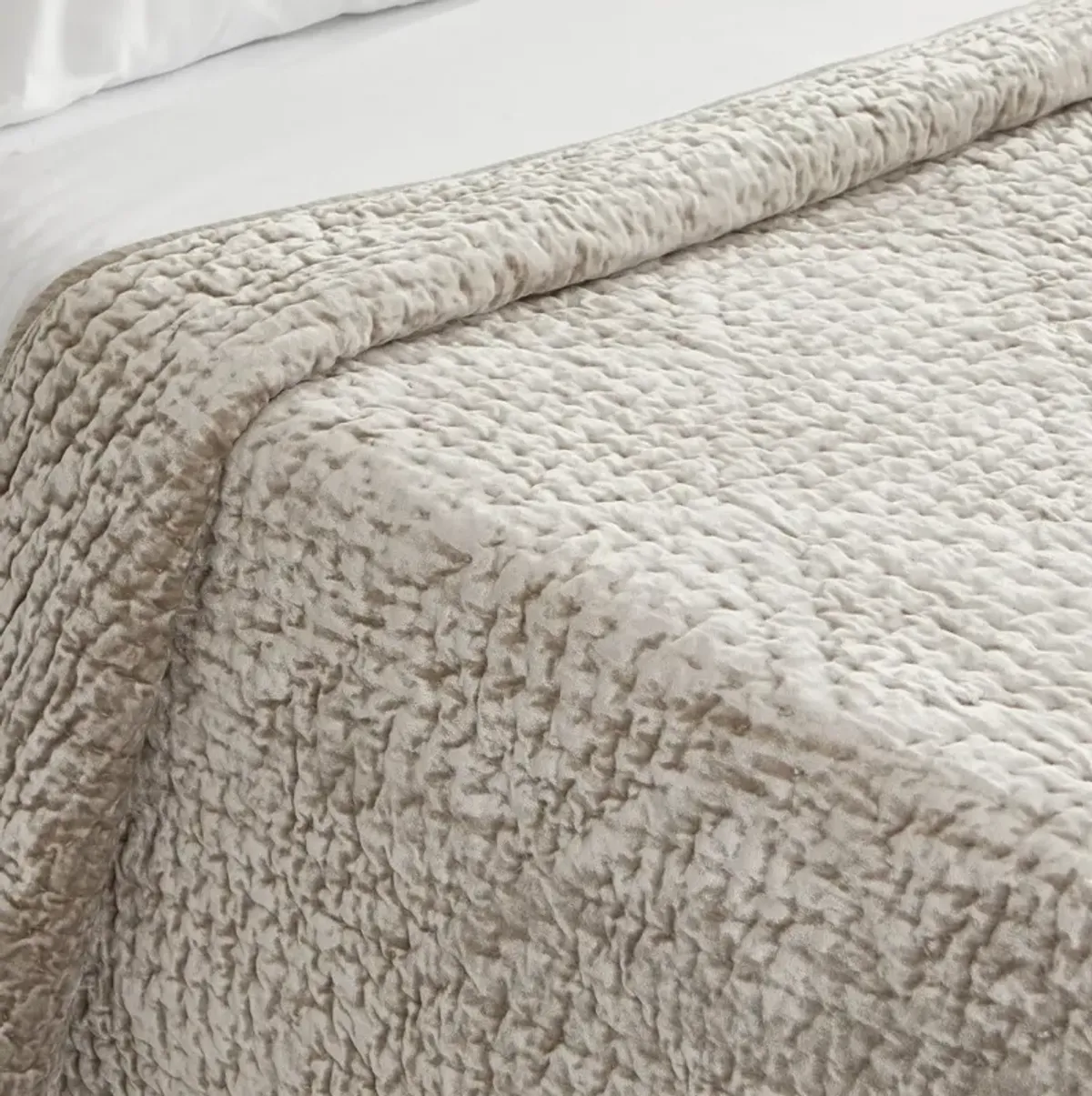 Parisienne Velvet Quilt, Gray