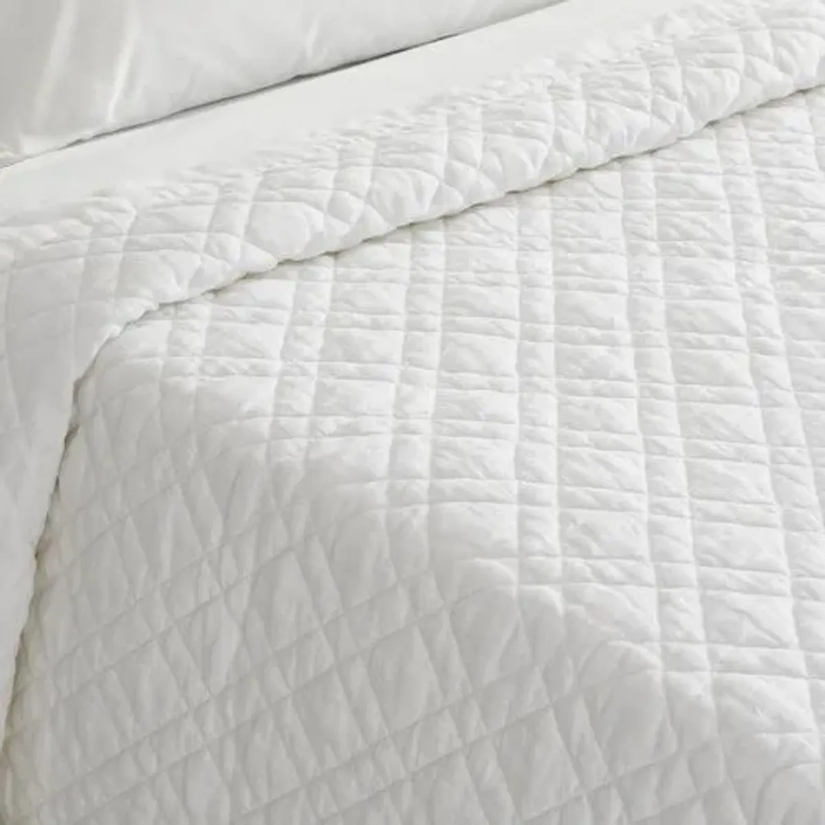 Washed Linen Quilt - White - Pine Cone Hill