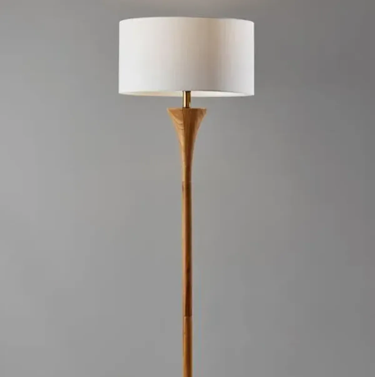 Sadie Floor Lamp - Natural/ Brass