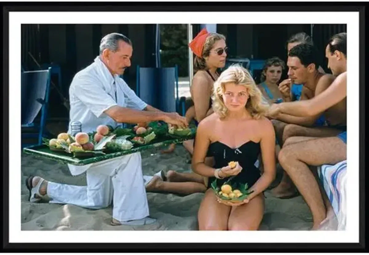 Slim Aarons - The Lido in Venice - Black