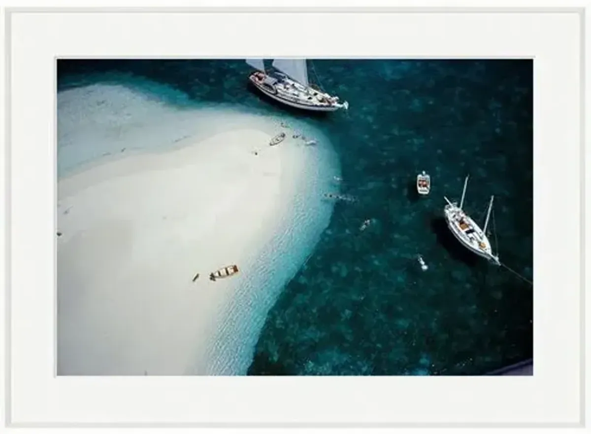 Slim Aarons - Stocking Island - White