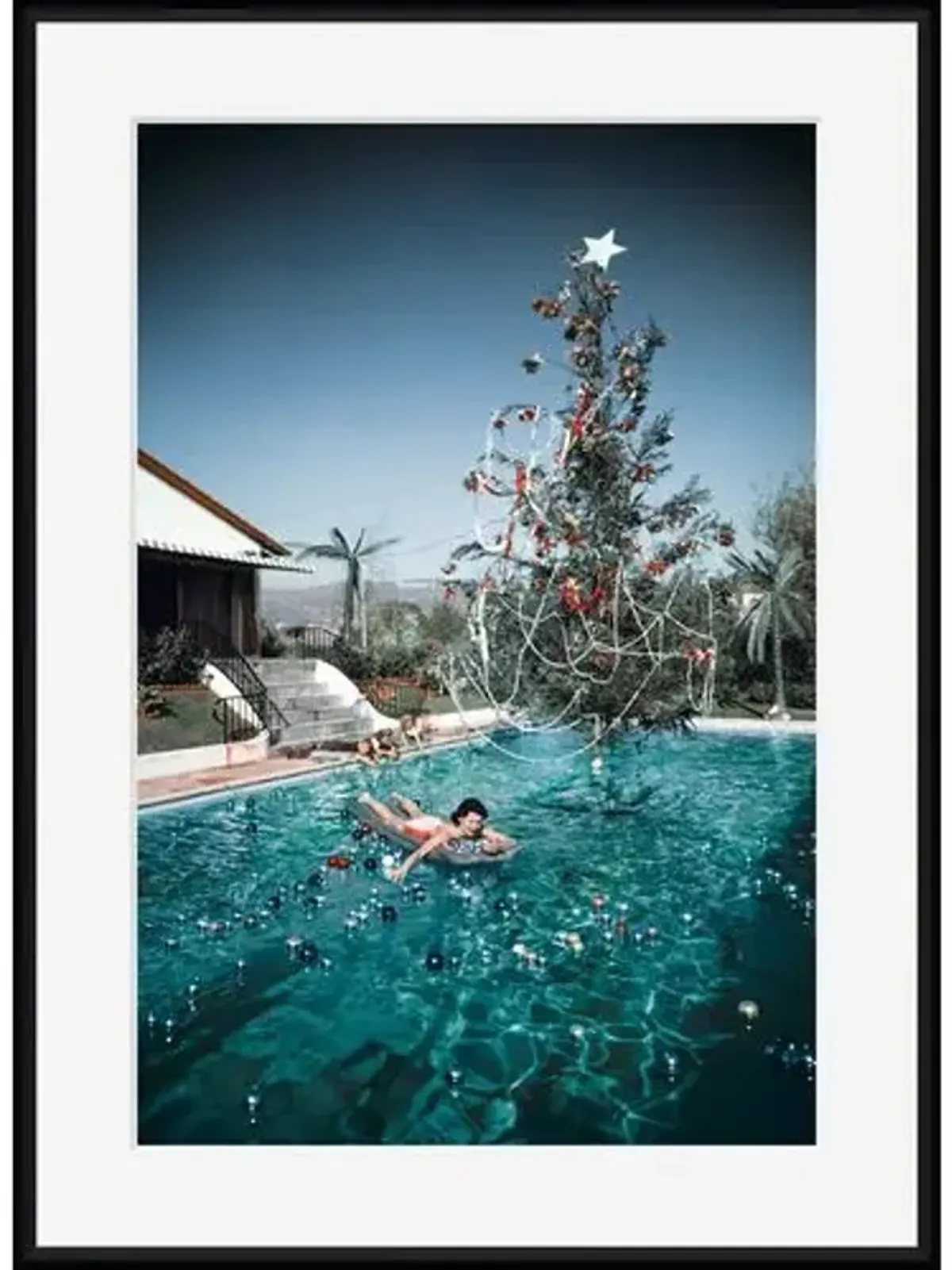 Slim Aarons - Christmas Swim 1954 - Black