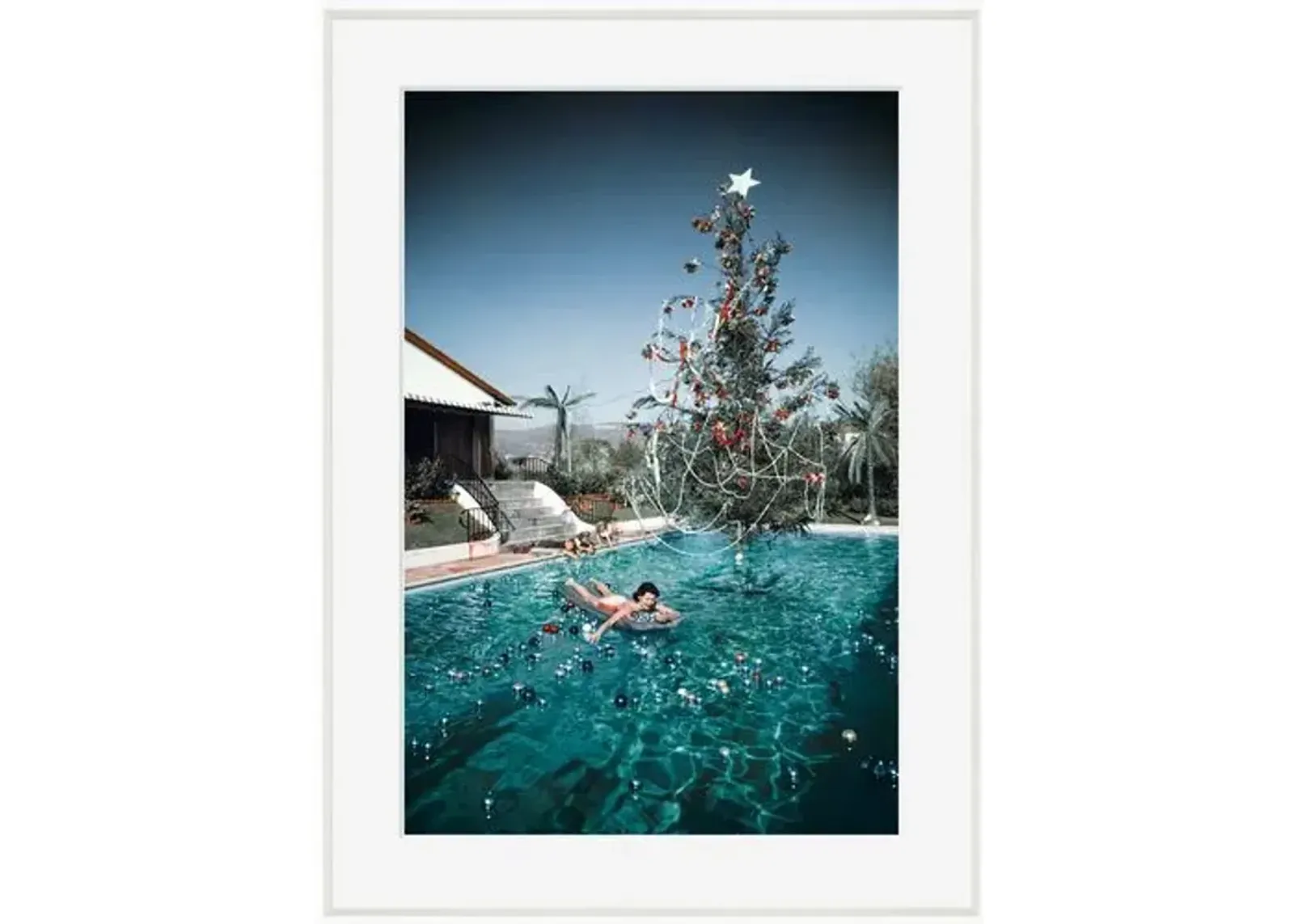 Slim Aarons - Christmas Swim 1954 - White