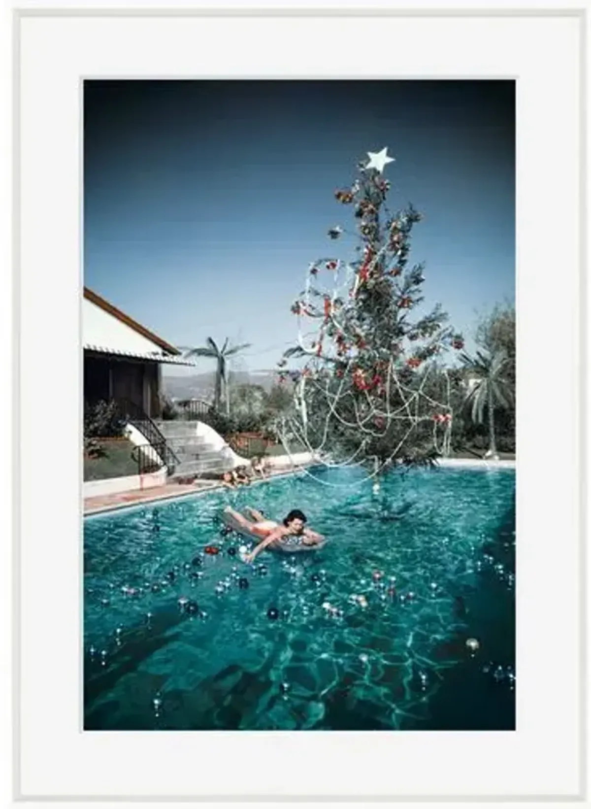 Slim Aarons - Christmas Swim 1954 - White