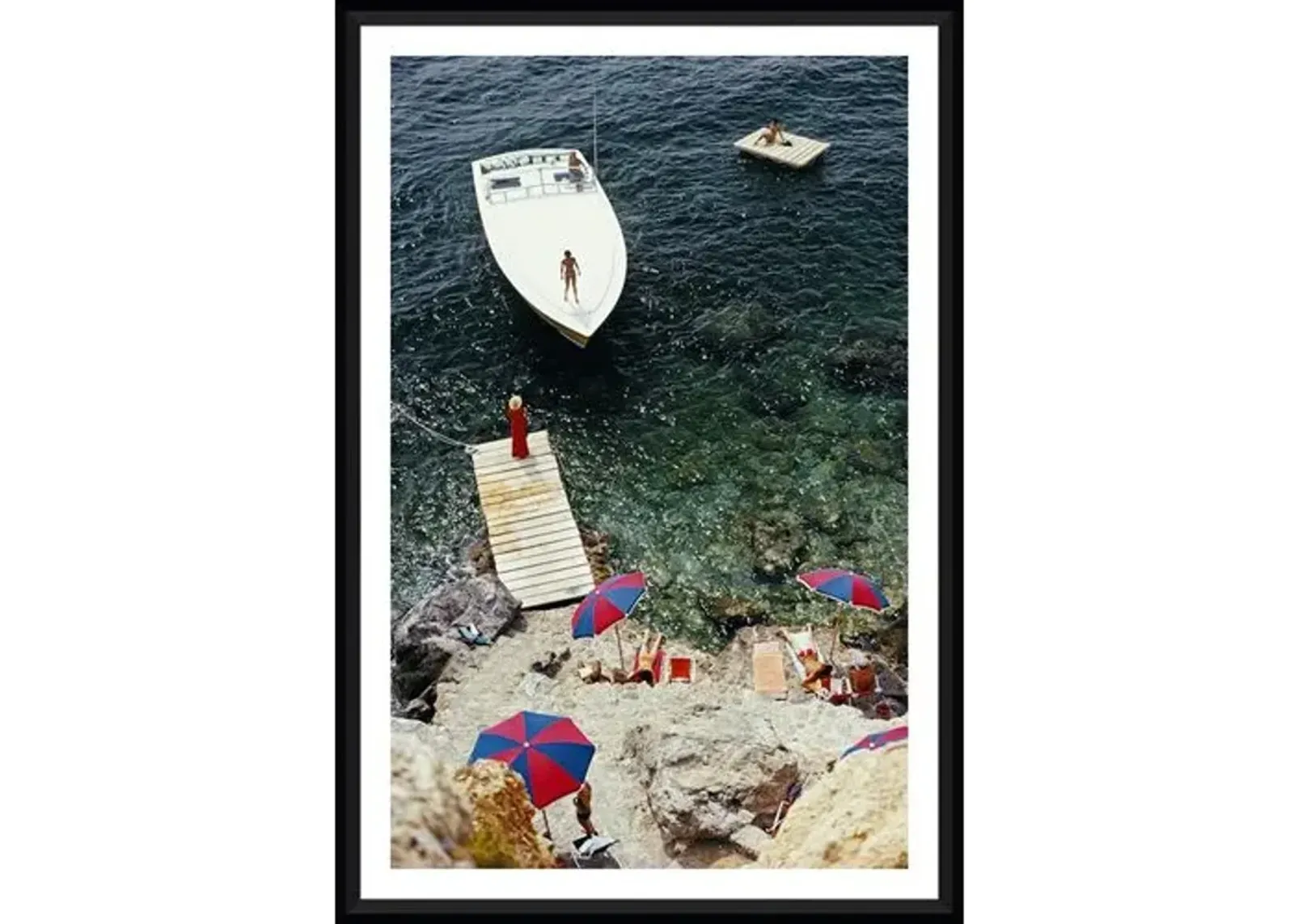 Slim Aarons - Coming Ashore - Black