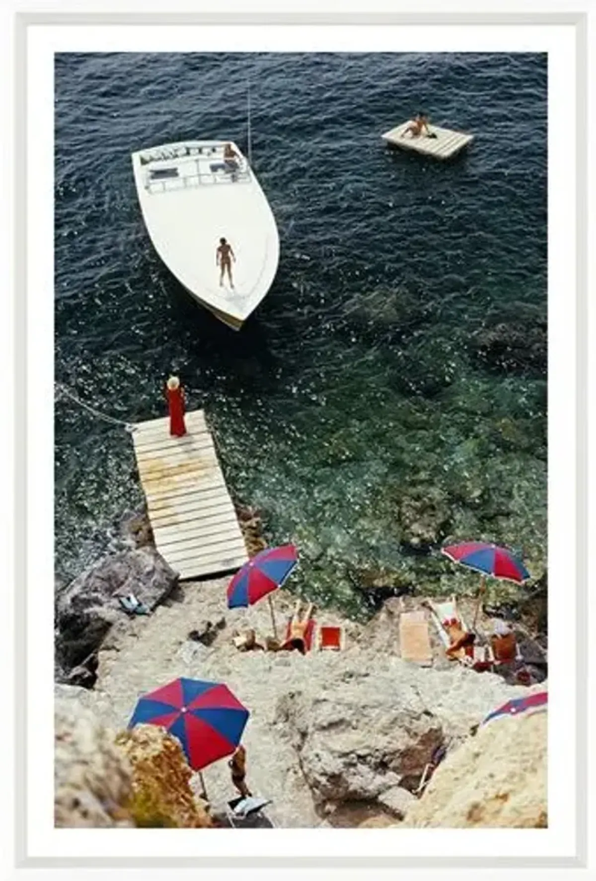 Slim Aarons - Coming Ashore - White