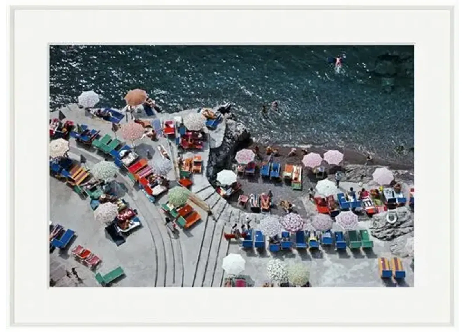 Slim Aarons - La Scogliera Beach - White