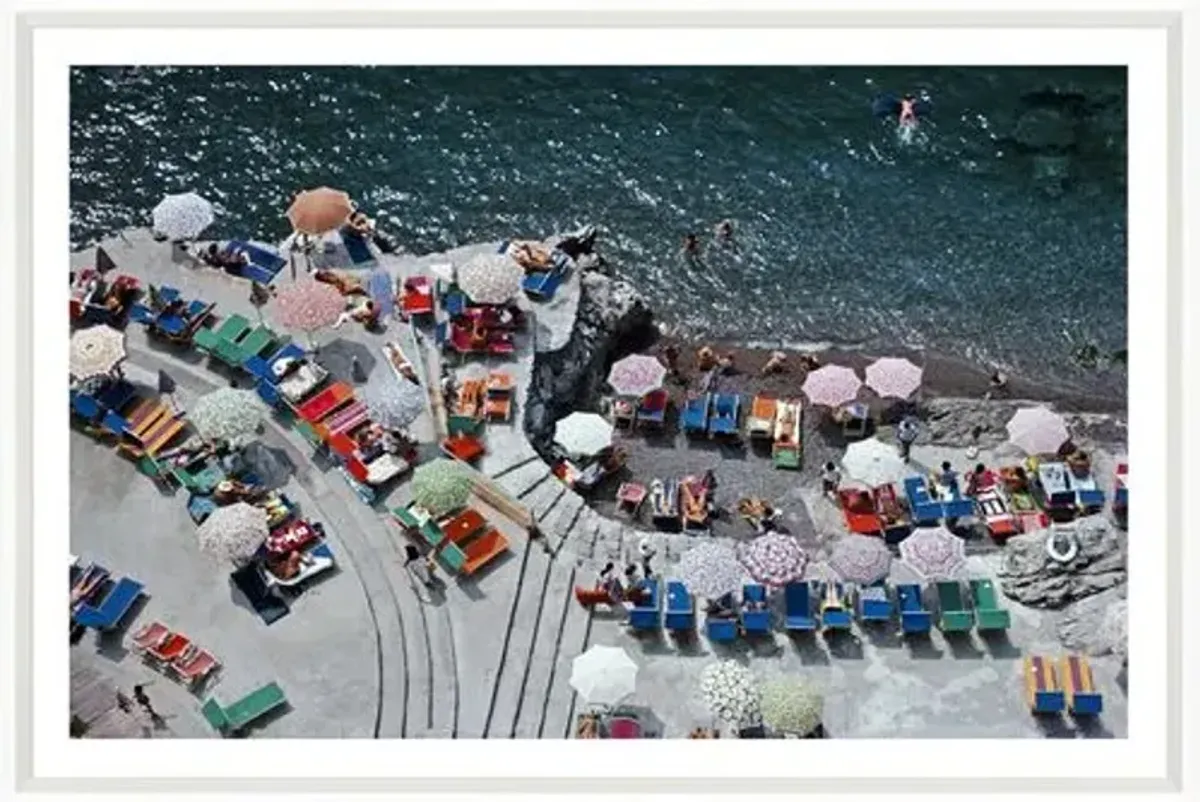 Slim Aarons - La Scogliera Beach - White