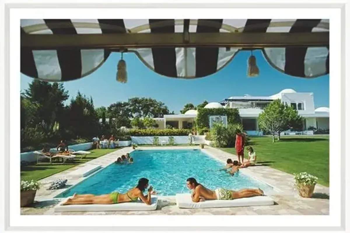 Slim Aarons - Poolside in Sotogrande - White