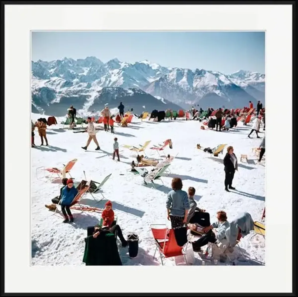 Slim Aarons - Verbier Vacation - Black