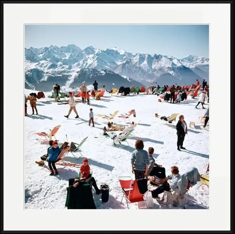 Slim Aarons - Verbier Vacation - Black