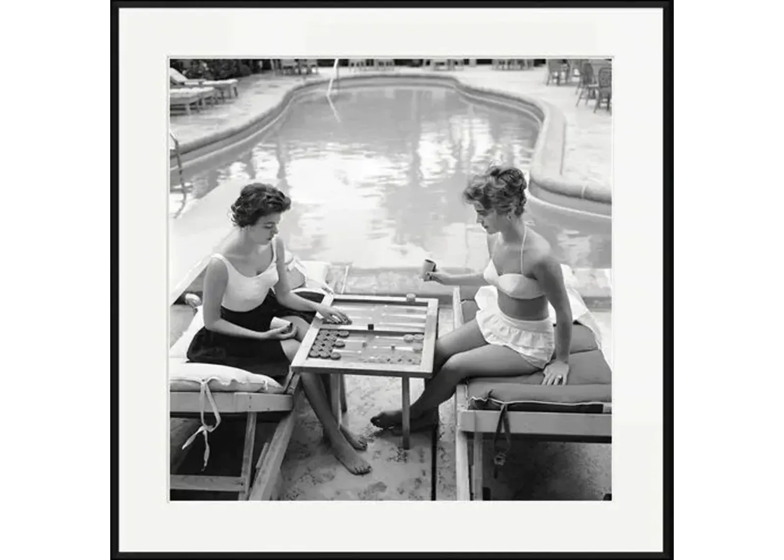 Slim Aarons - Backgammon by the Pool 1959 - Black